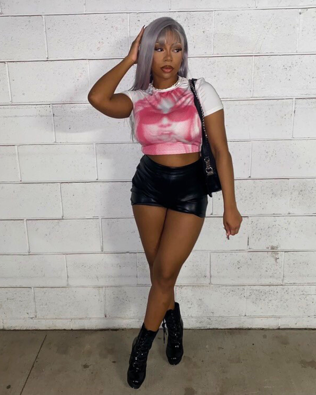 Peluca de encaje recta gris plateada