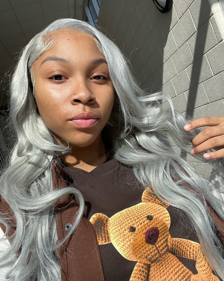 Perruque Lace Wig Body Wave Gris Argenté