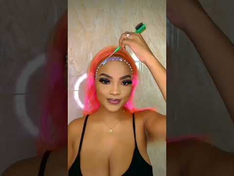 Peluca de encaje rosa con ondas corporales